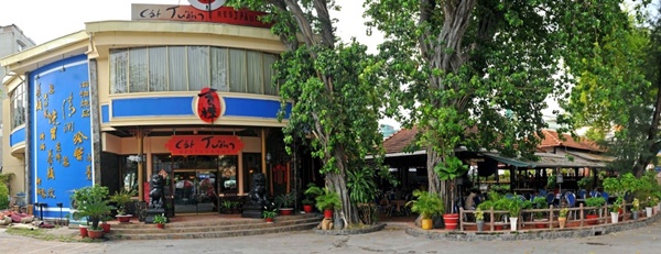 Toàn cảnh nhà hàng