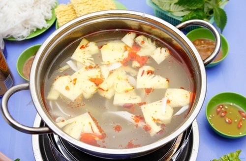 Ăn lẩu gầu bò giữa trời hè Hà Nội