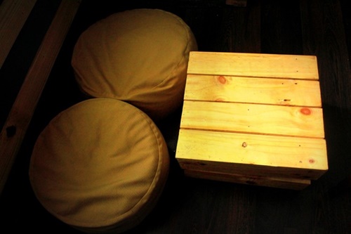 Những món đồ hoài niệm ở cà phê nhà kho 