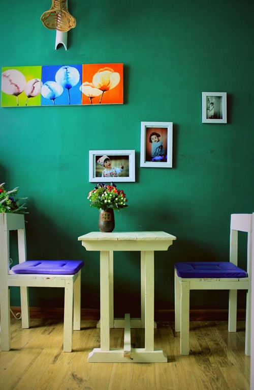 Những món đồ hoài niệm ở cà phê nhà kho 