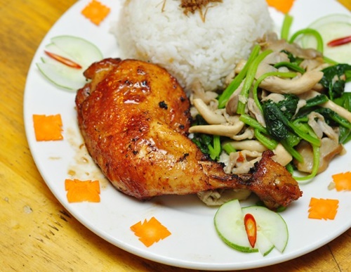 Quán ăn gây nghiện với dân công sở phố Lò Đúc