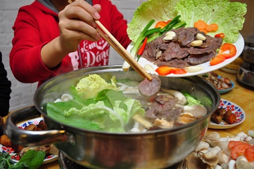 Quán ăn gây nghiện với dân công sở phố Lò Đúc
