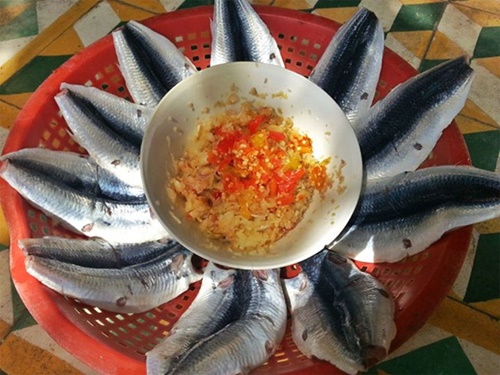 Cá chuồn kho khấp bình dị thân quen