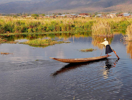 Hồ Inle. Ảnh: flickr