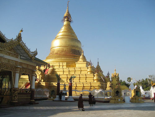 Những ngôi chùa được dát vàng ở Myanmar. Ảnh: travelplusvn