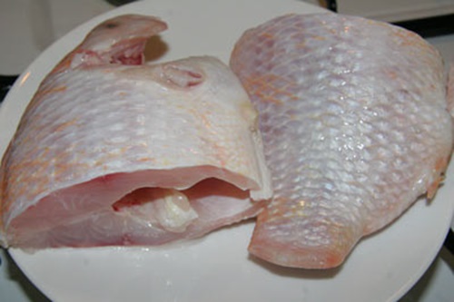 Canh cá điêu hồng nấu ngót 