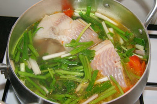 Canh cá điêu hồng nấu ngót 
