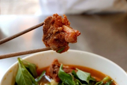 Mì sườn kho đậm đà