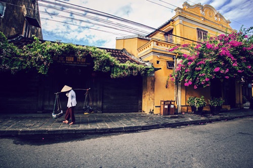 Hội An trầm mặc, yên bình lúc sớm mai 