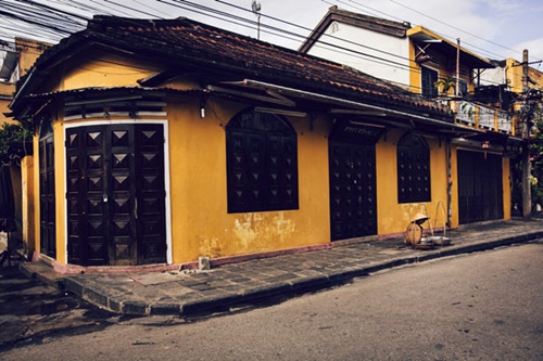 Hội An trầm mặc, yên bình lúc sớm mai 