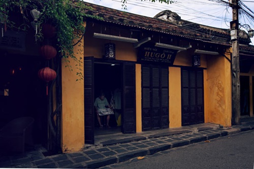 Hội An trầm mặc, yên bình lúc sớm mai 