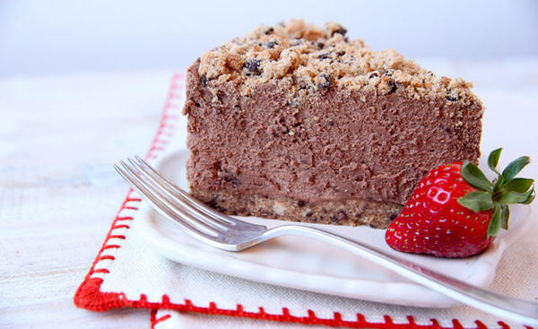 Bánh pho mai trộn chocolate mềm tan trong miệng.