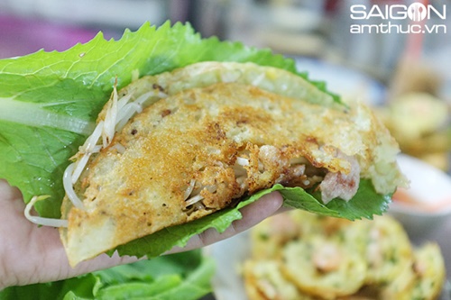 Ngày mưa Sài Gòn, tìm ăn bánh xèo bánh khọt