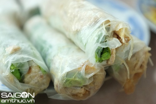Ngày mưa Sài Gòn, tìm ăn bánh xèo bánh khọt