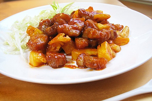 Ngon cơm với thịt heo xốt dứa chua ngọt