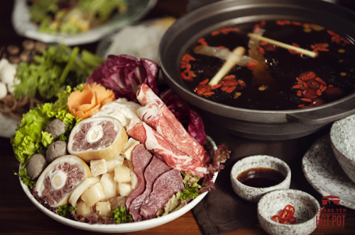 Món lẩu không chỉ thể hiện qua cách mà bạn thưởng thức hay thơm ngon ở hương vị, mà còn là sự nghiên cứu, khám phá thêm văn hóa trong và ngoài nước.