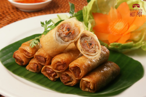 Món nem rán bắt mắt và thơm ngon.