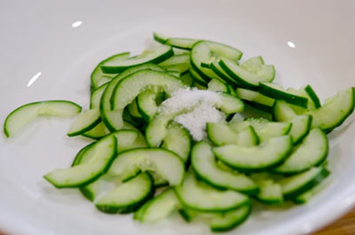 Salad gà chua ngọt Hàn Quốc