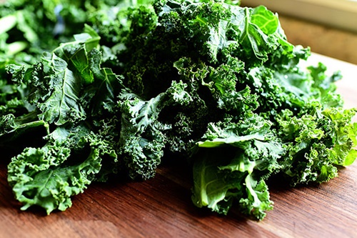 Salad mì ống cải xoăn