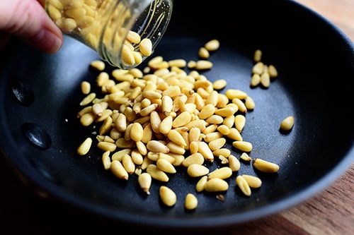 Salad mì ống cải xoăn