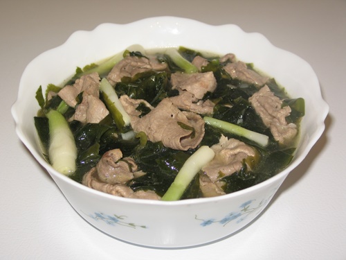 Thanh mát cơ thể với những món canh từ rong biển