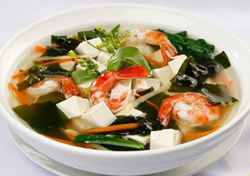 Thanh mát cơ thể với những món canh từ rong biển