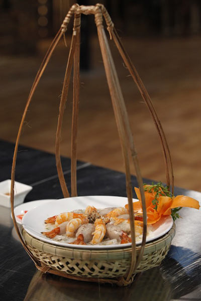 Món bánh canh chả tôm của Trúc Ngân.