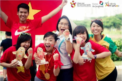 Thưởng thức ẩm thực đường phố Hàn Quốc 