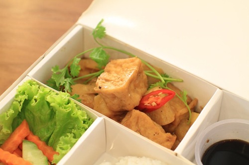 Đậu hủ kho thơm lạ miệng. 