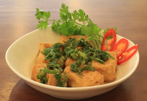 Đậu hủ tẩm hành.