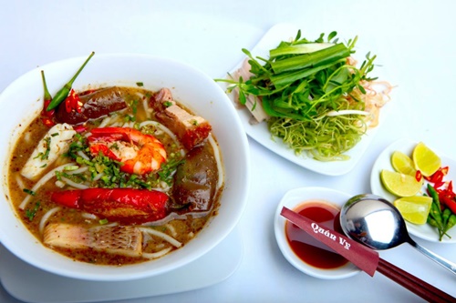 Bún mắm tại quán Vy vẫn giữ nguyên hương vị mắm miền Tây