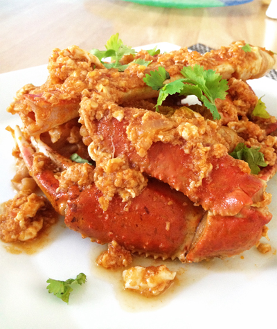 Cua có hương vị cay nồng, thơm ngon, hòa quyện với nước sốt sánh mịn, cay cay ngon tuyệt hảo.