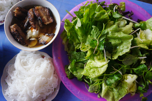 Bún chả que tre