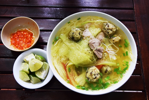 5-mon-an-gan-san-bay-tan-son-nhat-duoc-long-du-khach-1