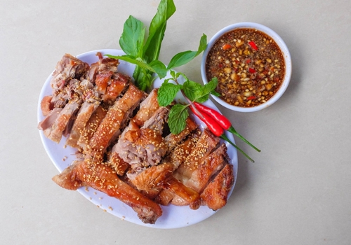 5-mon-an-gan-san-bay-tan-son-nhat-duoc-long-du-khach-2