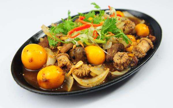 Trứng non lòng gà
