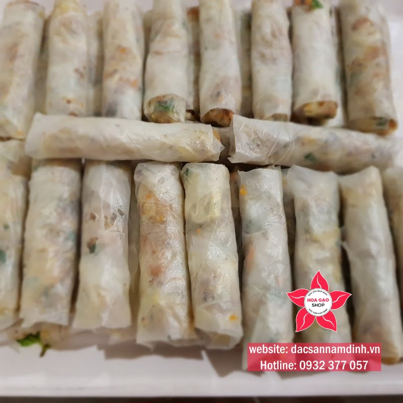 Đến Hoa Gạo Food mua chả giò