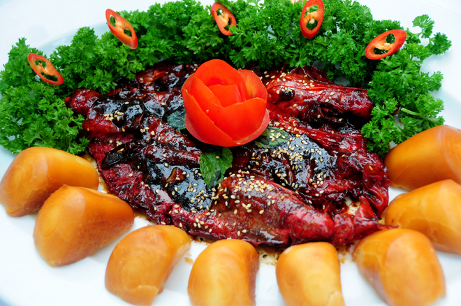 Học sinh Sài Gòn nấu ăn chuyên nghiệp như đầu bếp