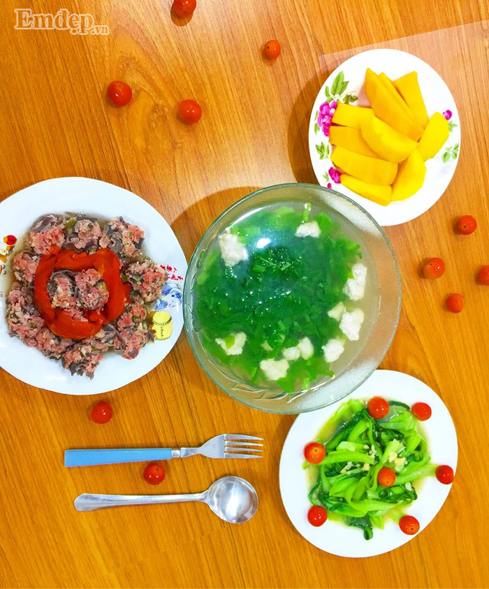 Mâm cơm vừa lạ vừa quen khiến cả gia đình thích mê ăn hoài không chán