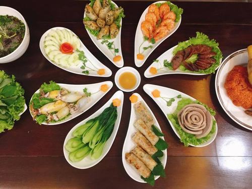 mam-cung-ram-thang-7-cua-ba-me-dam-o-ha-noi-8