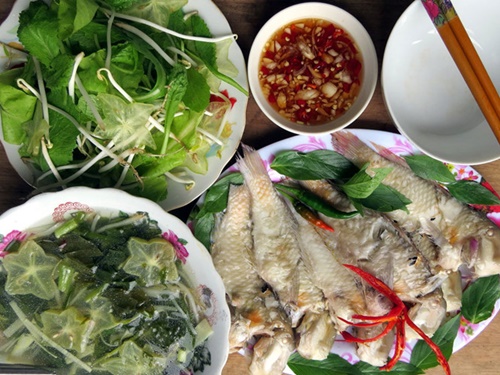 Cá mó nấu canh chua