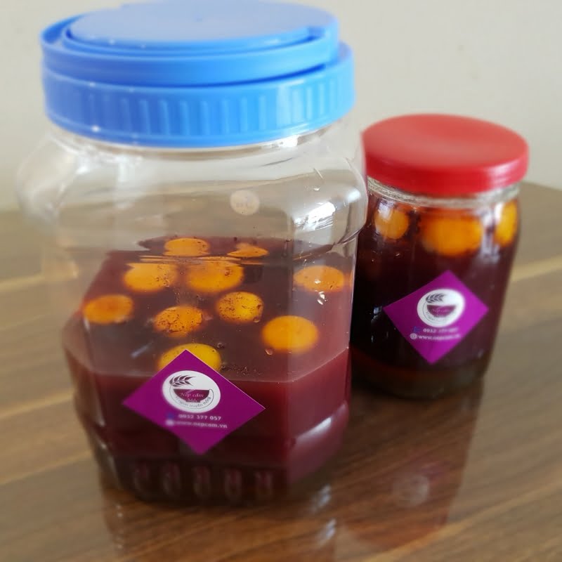 Tại Nếp Cẩm Mộc rượu bách nhật đang được bán giá 299.000 VNĐ/1kg
