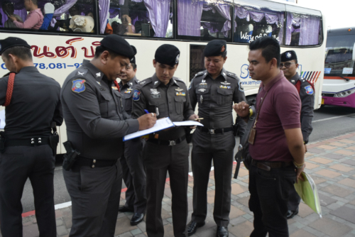 17-khach-du-lich-viet-nam-bi-bo-roi-tai-thai-lan